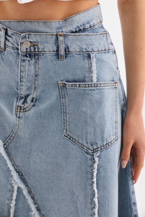 Denim Skirt With Shredded Lines - Image 4