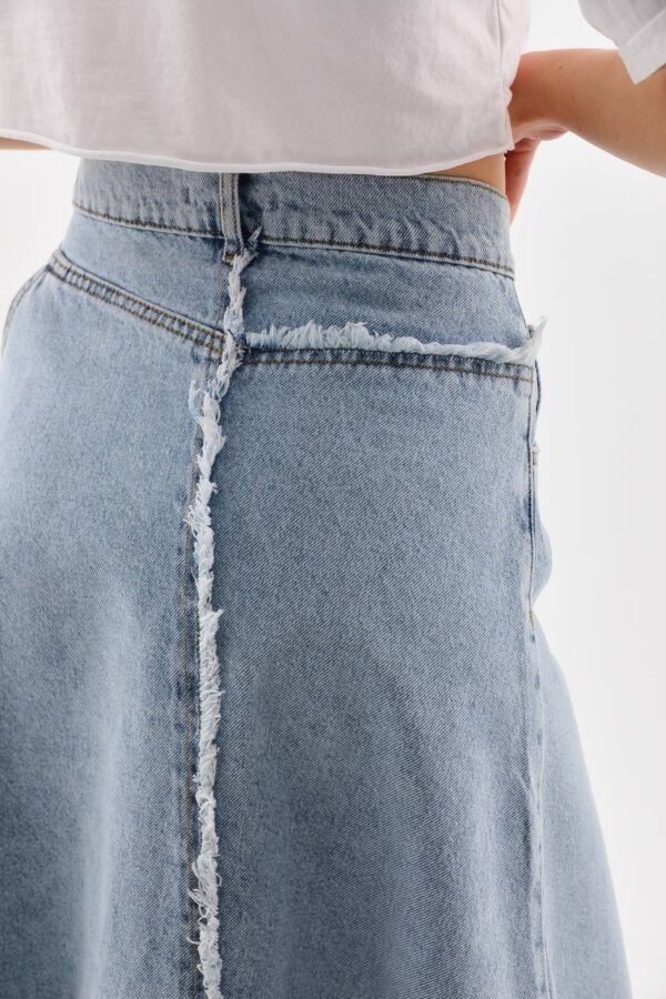 Denim Skirt With Shredded Lines - Image 5