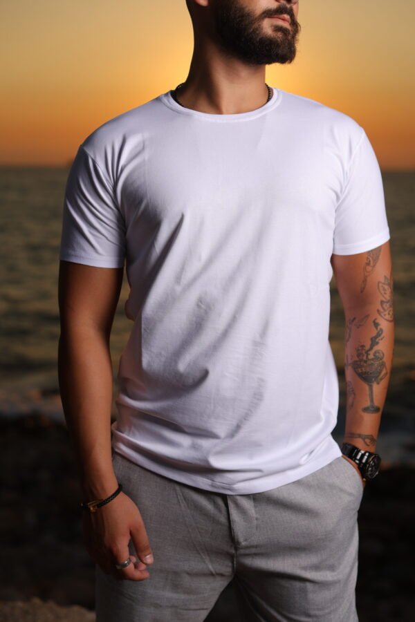 White Basic T shirt - Image 3