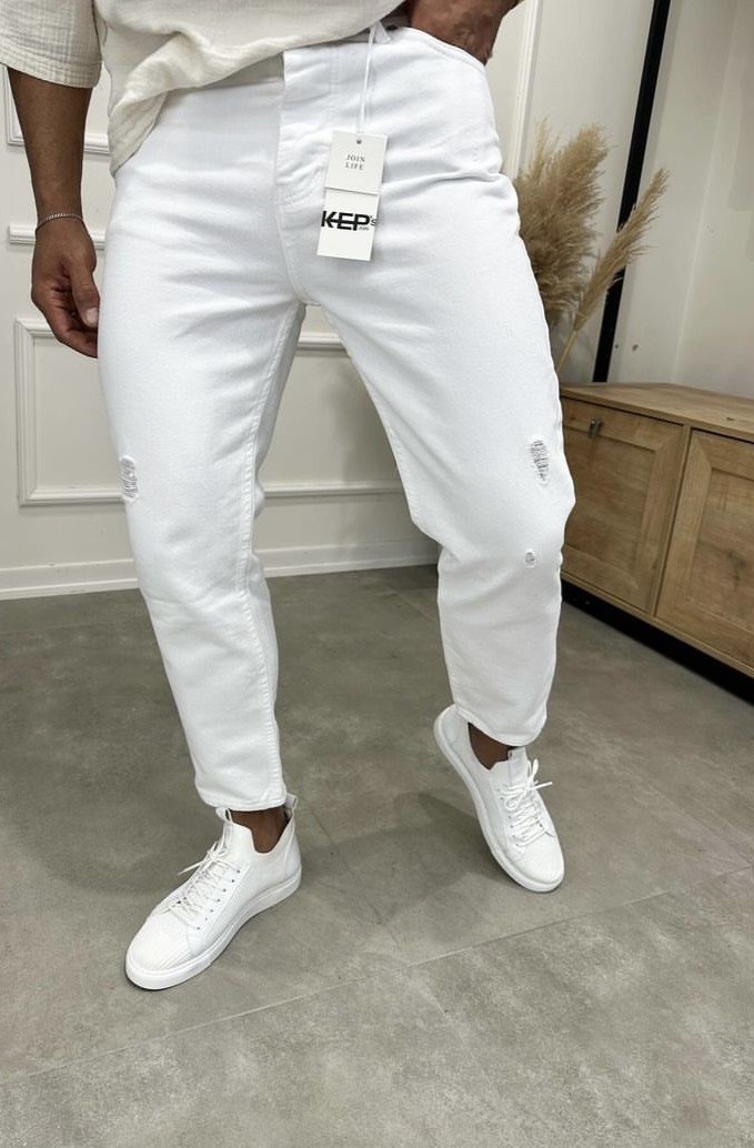 White Boyfriend Jeans